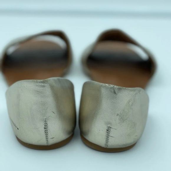 Gianni Bini Women's Gold Slide Sandals Size 9M - Pool Party Collection - Picture 4 of 7